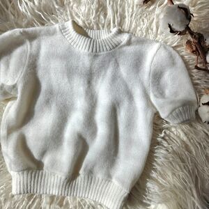 White Crew Neck Sweater with Short Sleeves